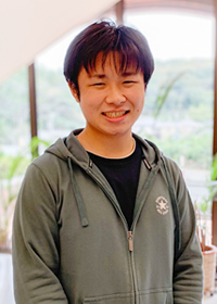 湘南医療大学 薬学部1年 向井 豪祐